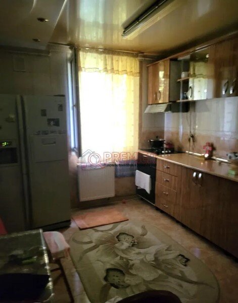 Straja, Piata Resita,